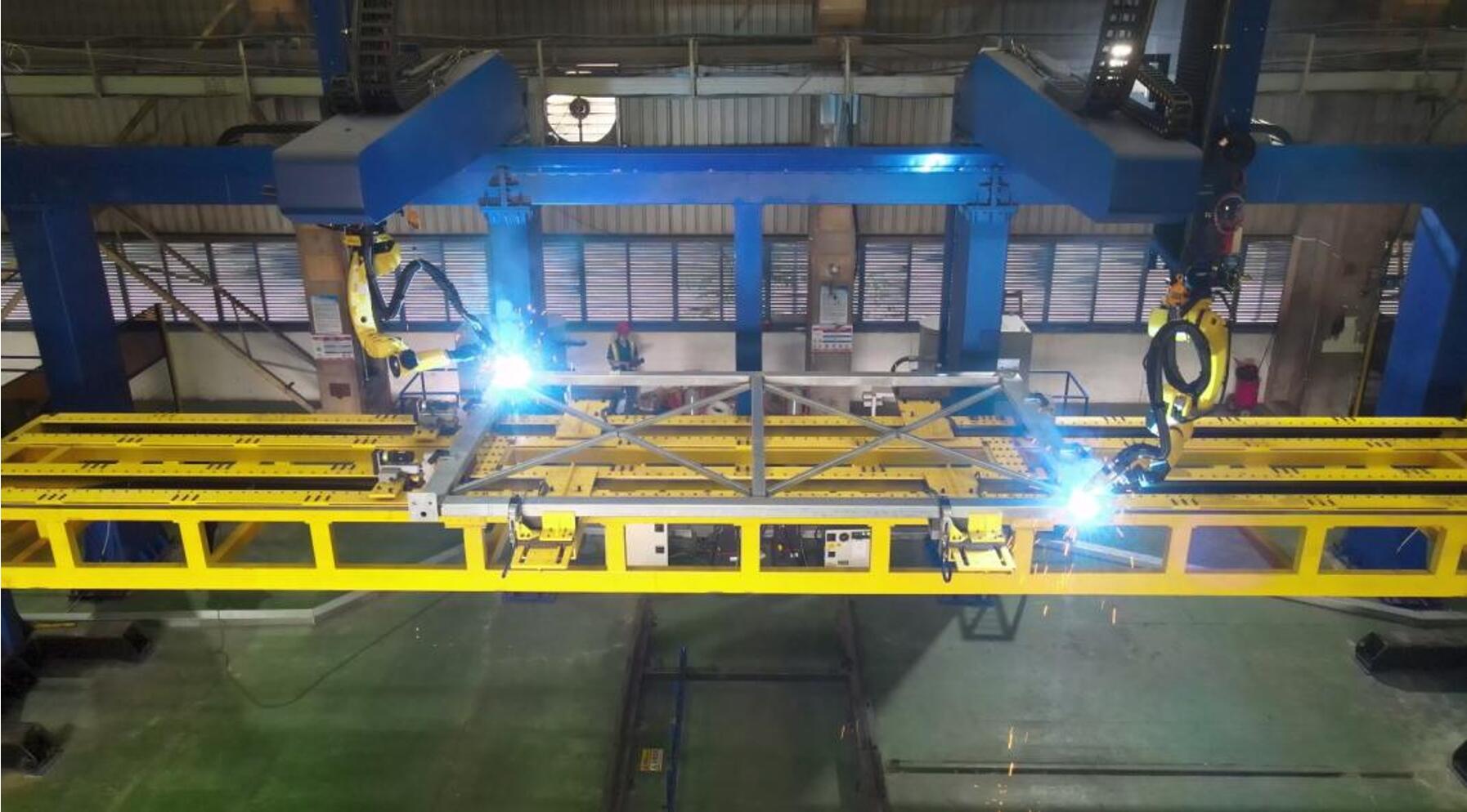 胡雨辰:透过机器人看到智能CQ9电子制造的广阔世界(图3) 胡雨辰:透过机器人看到智能CQ9电子制造的广阔世界(图3)