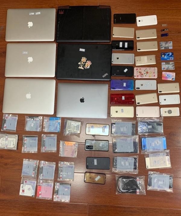 用软件搬运视频获取流量 台州警方捣毁短视频账号“黑工厂”CQ9电子(图2) 用软件搬运视频获取流量 台州警方捣毁短视频账号“黑工厂”CQ9电子(图2)