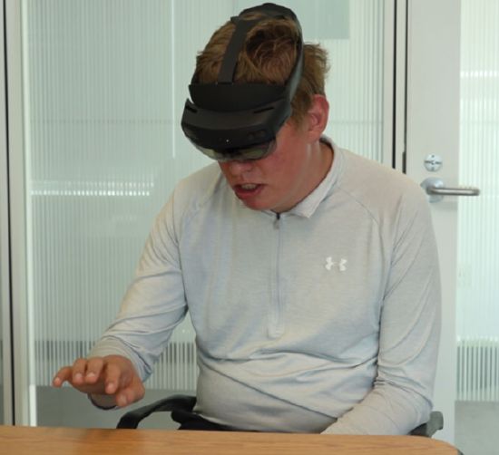 CQ9电子卡尔加里大学开发HoloBoard系统：帮助自闭症学生提高运动和沟通能力(图2)