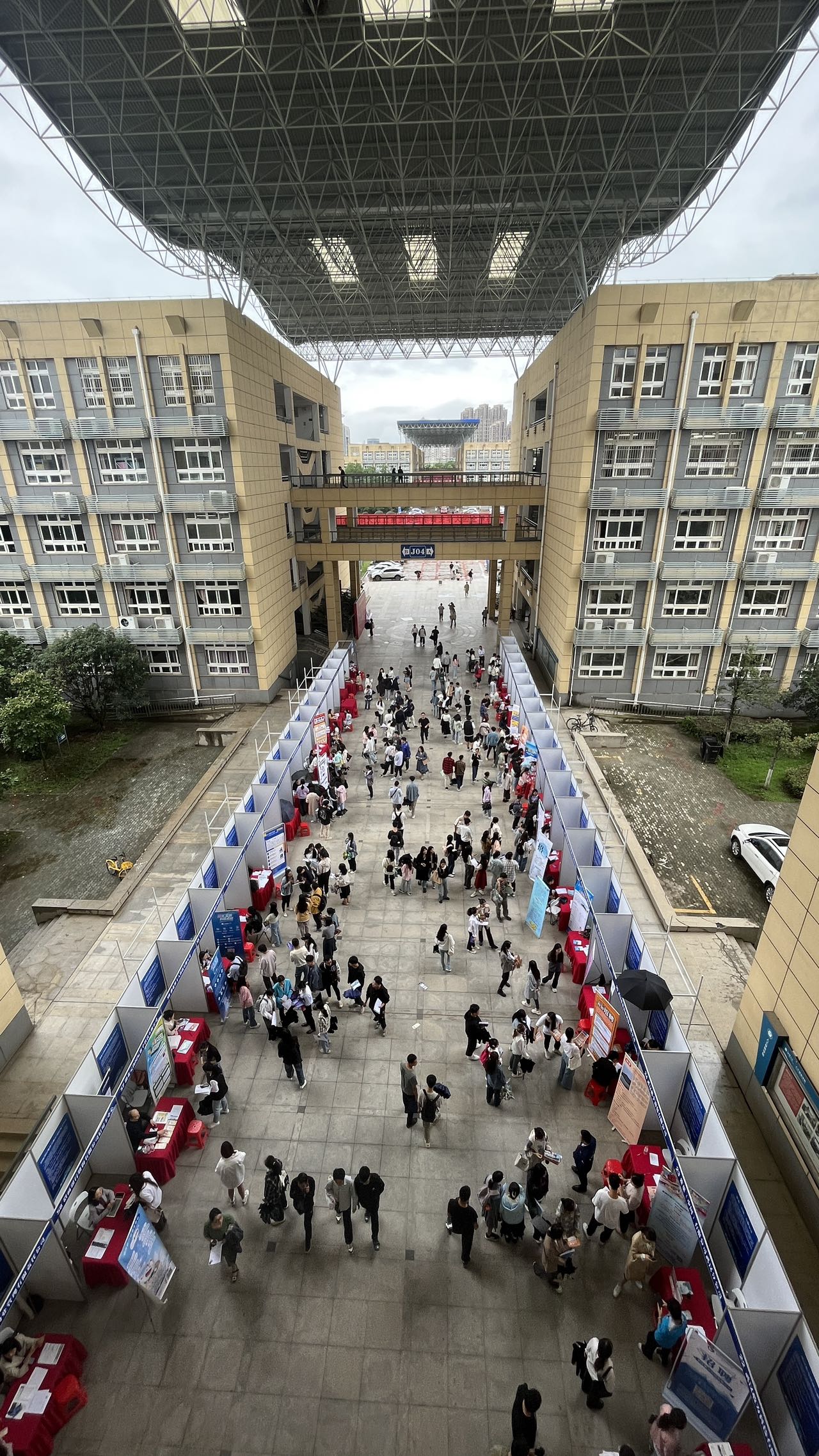 新兴行业专场招聘会揽才 珞珈实验室、武创院等单位供岗CQ9电子(图1) 新兴行业专场招聘会揽才 珞珈实验室、武创院等单位供岗CQ9电子(图1)