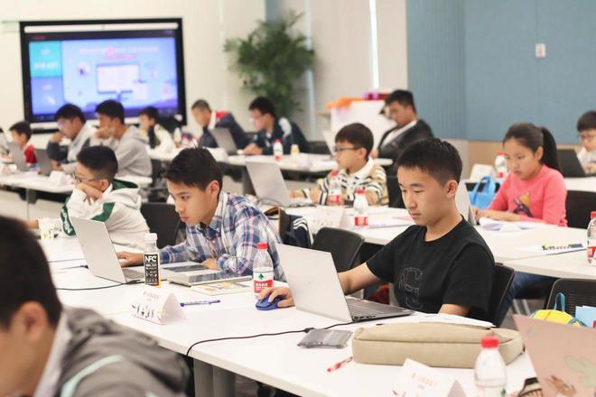 CQ9电子第二届华为云杯“少年开发者”人工智能大赛总决赛成绩公布(图3) CQ9电子第二届华为云杯“少年开发者”人工智能大赛总决赛成绩公布(图3)