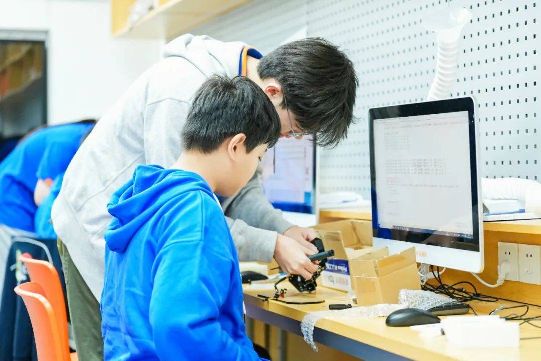 CQ9电子span style=font-size： 18px;斯坦星球Python AI课又出大招！软硬件结合项目制实践自研40款硬件让娃早早驾驭人工智能！span(图8)