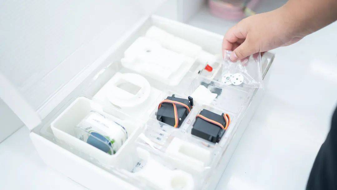 CQ9电子span style=font-size： 18px;斯坦星球Python AI课又出大招！软硬件结合项目制实践自研40款硬件让娃早早驾驭人工智能！span(图10)