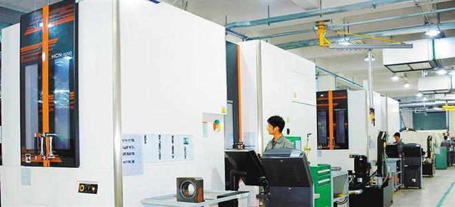 【沿着的足迹CQ9电子】中小企业能办大事——来自广州开发区的报道(图1) 【沿着的足迹CQ9电子】中小企业能办大事——来自广州开发区的报道(图1)