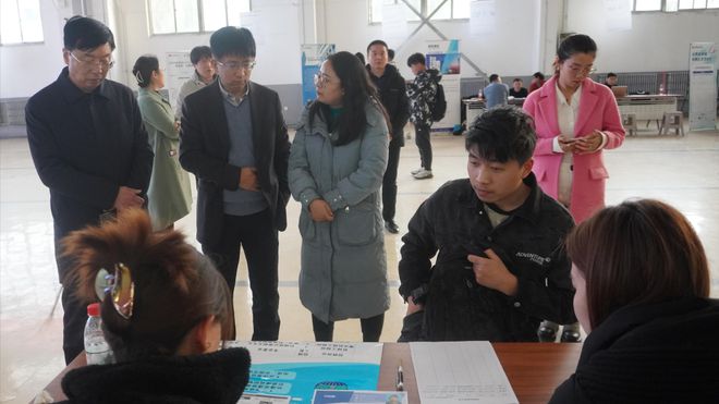 山CQ9电子西省首届鲲鹏人才双选会成功举办搭建企业与学生双向交流平台(图4)