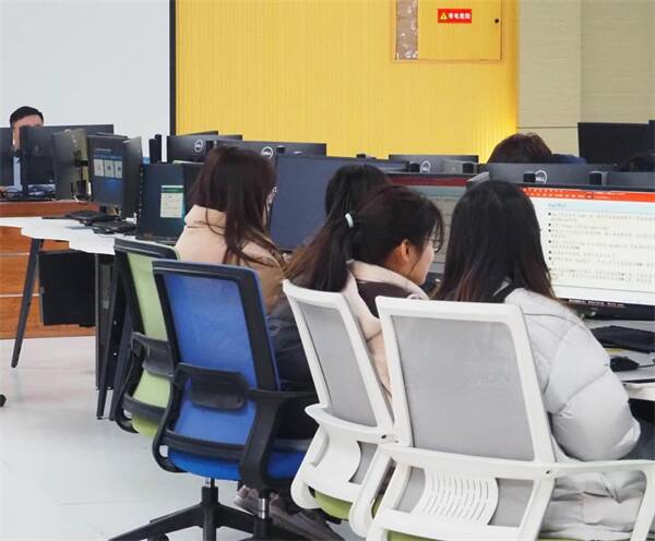 山东财经大学圣泉书院实验实践基地投入使用(图6)