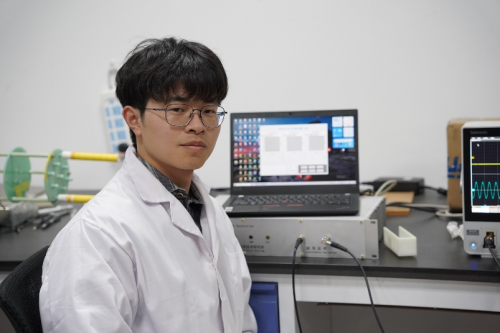 大学生科研团队突破OLED磁检测技术效率提升万倍(图5)