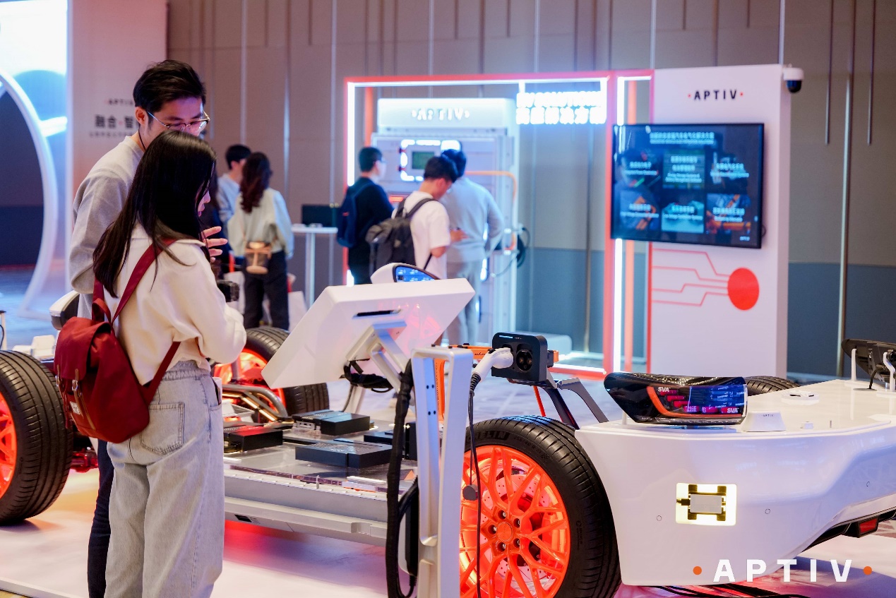 安波福本地化软硬件解决方案赋能中国汽车(图1) 安波福本地化软硬件解决方案赋能中国汽车(图1)