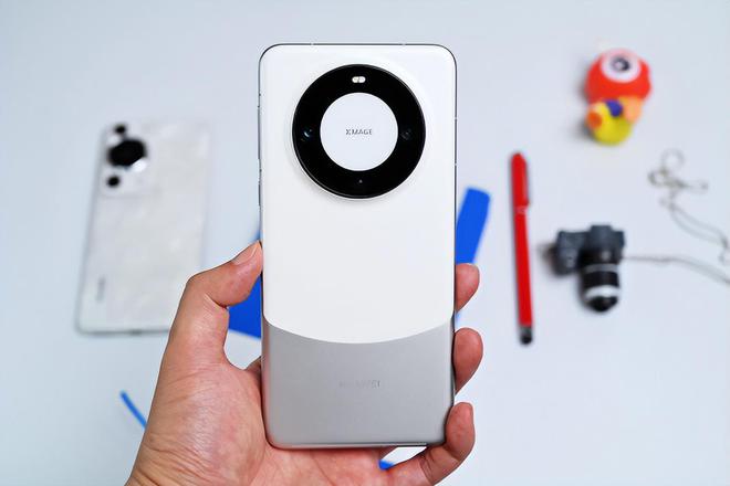 真相揭晓!华为Mate 70硬件万事俱备软件适配进度成关键!(图4) 真相揭晓!华为Mate 70硬件万事俱备软件适配进度成关键!(图4)