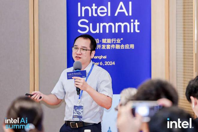 in动态｜Intel AI Summit上海站顺利举办边缘AI技术与开发套件融合推动行业革新与应用拓展(图2)